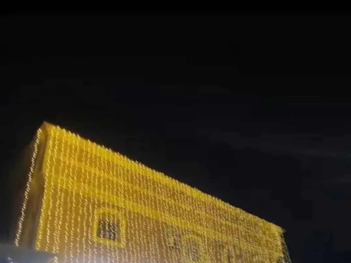 تأجير وتركيب عقود كهربائية وإضاءة خارجية للحفلات - صورة 5